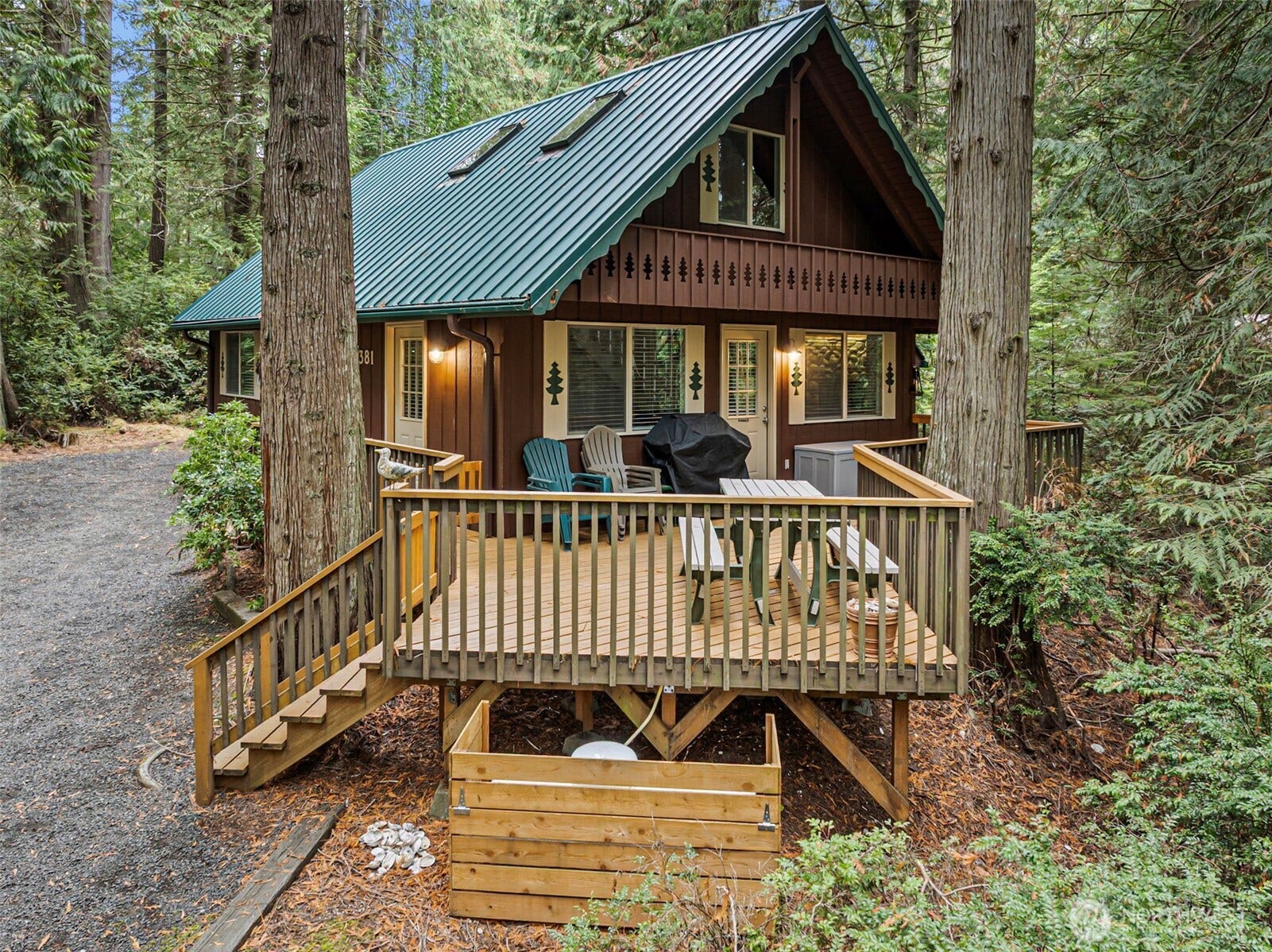 381 E Pointes Drive E, Shelton, WA 98584