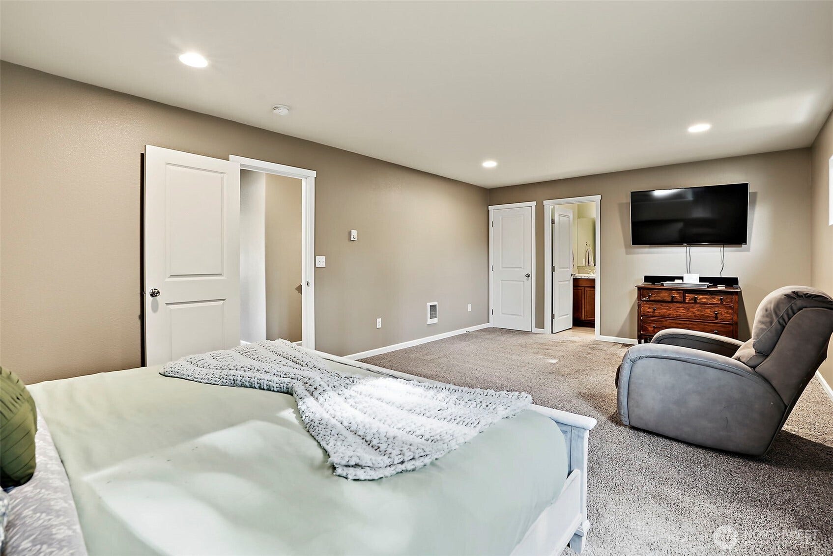 12914 Prairie Circle E, Bonney Lake, WA 98391 12914 Prairie Circle E, Bonney Lake, WA 98391