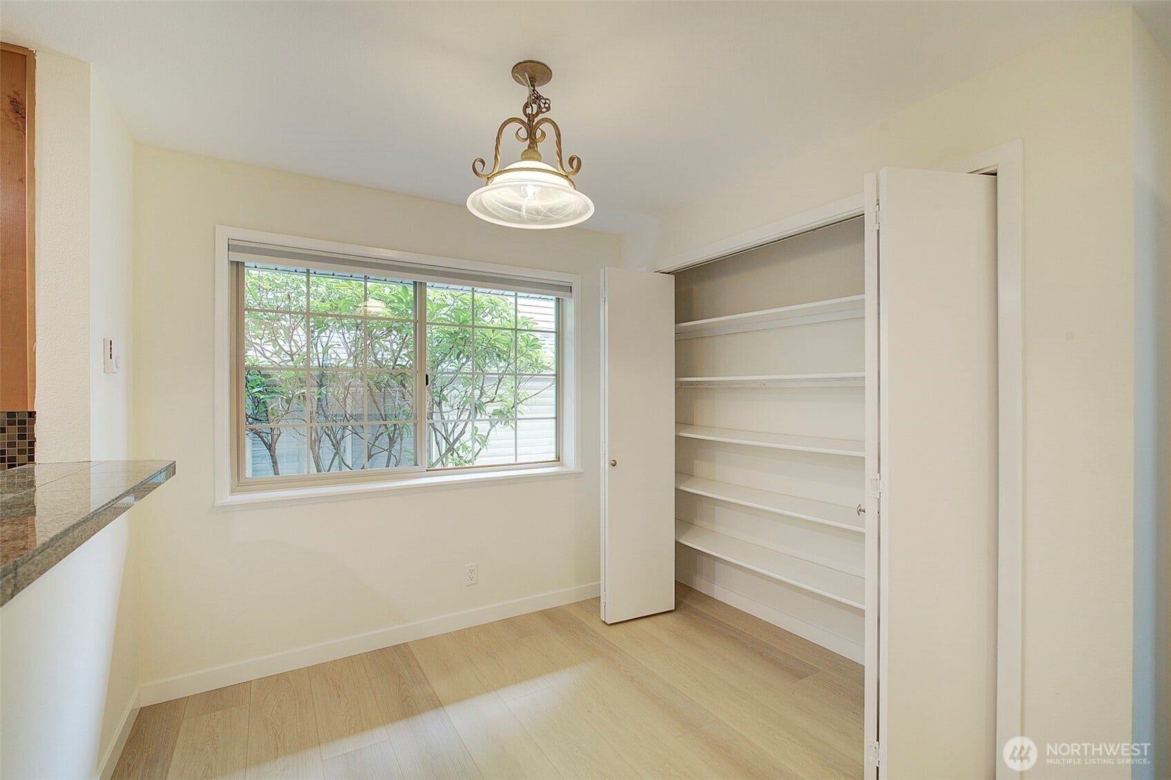 10248 NE 138th Place, #B3, Kirkland, WA 98034 10248 NE 138th Place, #B3, Kirkland, WA 98034