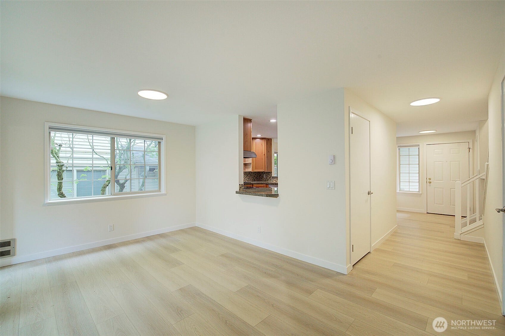 10248 NE 138th Place, #B3, Kirkland, WA 98034 10248 NE 138th Place, #B3, Kirkland, WA 98034