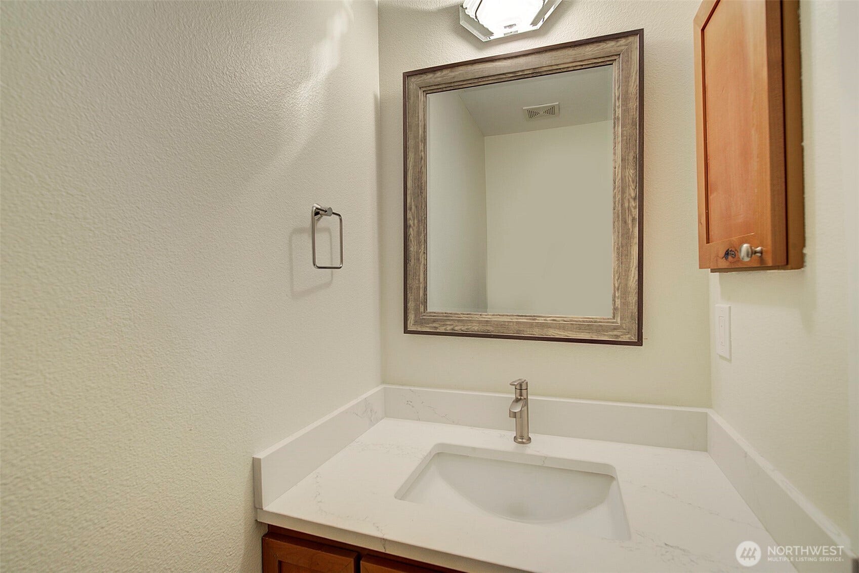 10248 NE 138th Place, #B3, Kirkland, WA 98034 10248 NE 138th Place, #B3, Kirkland, WA 98034
