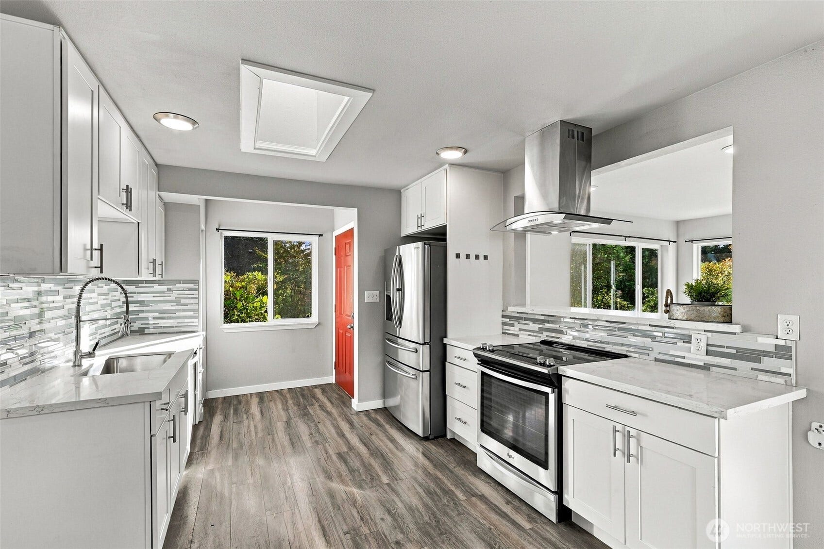 2431 Monroe Avenue, Everett, WA 98203