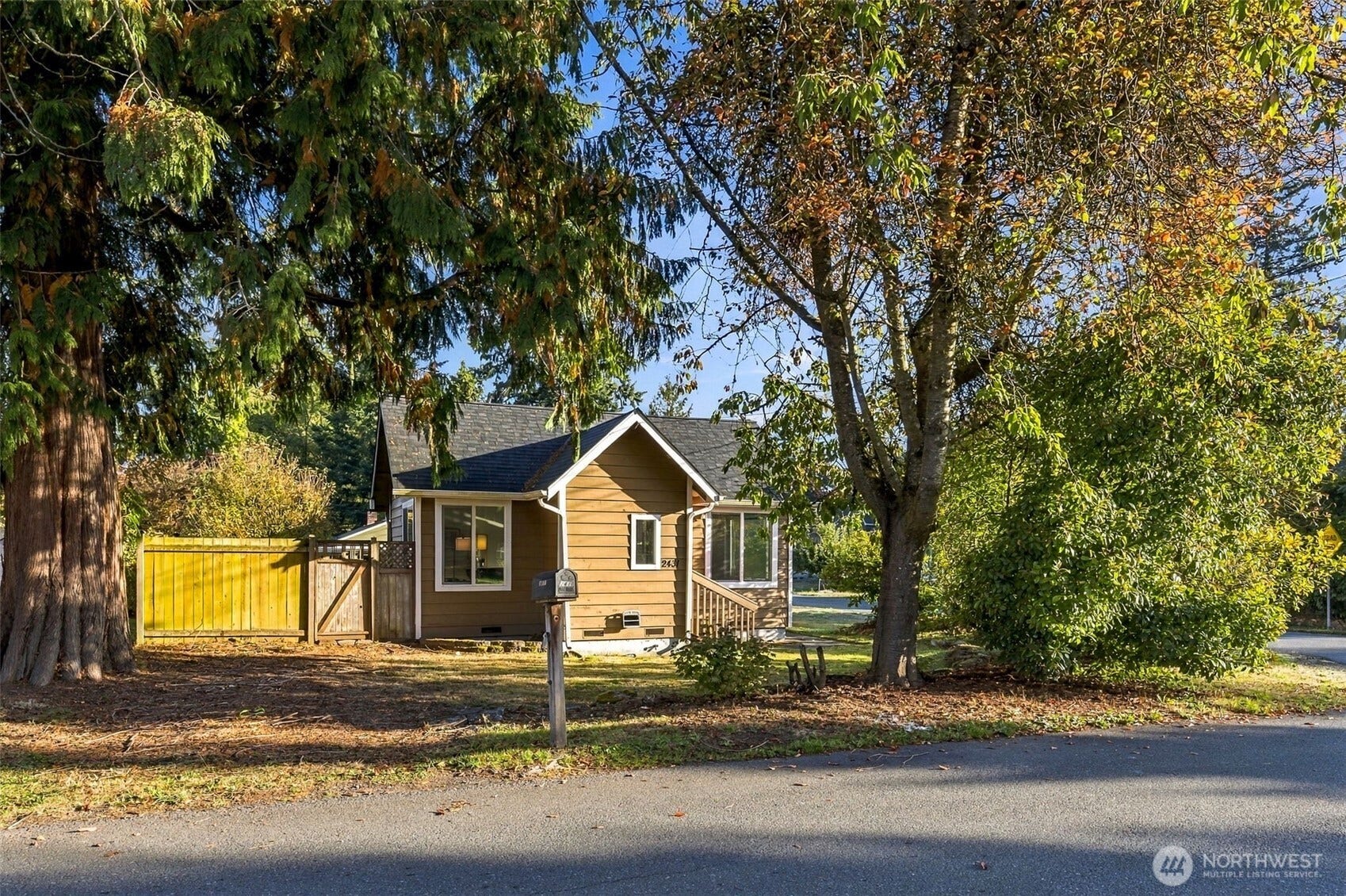 2431 Monroe Avenue, Everett, WA 98203