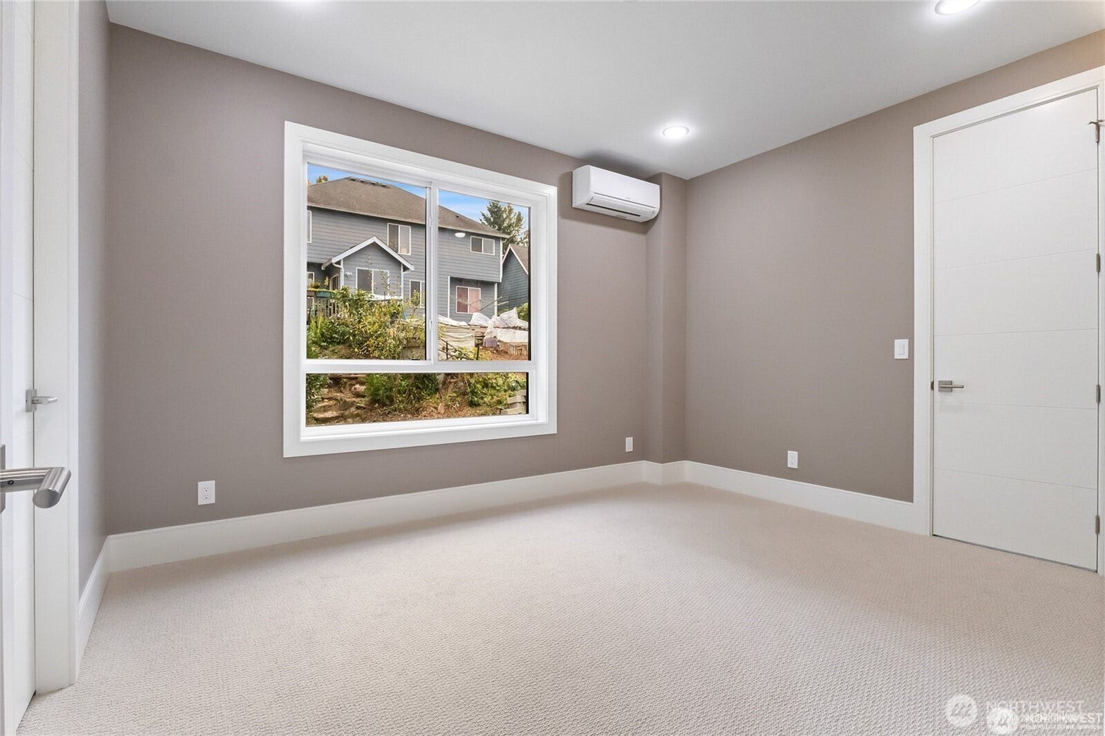 4413 NE 26 Place, Renton, WA 98059 Junior Suite 1