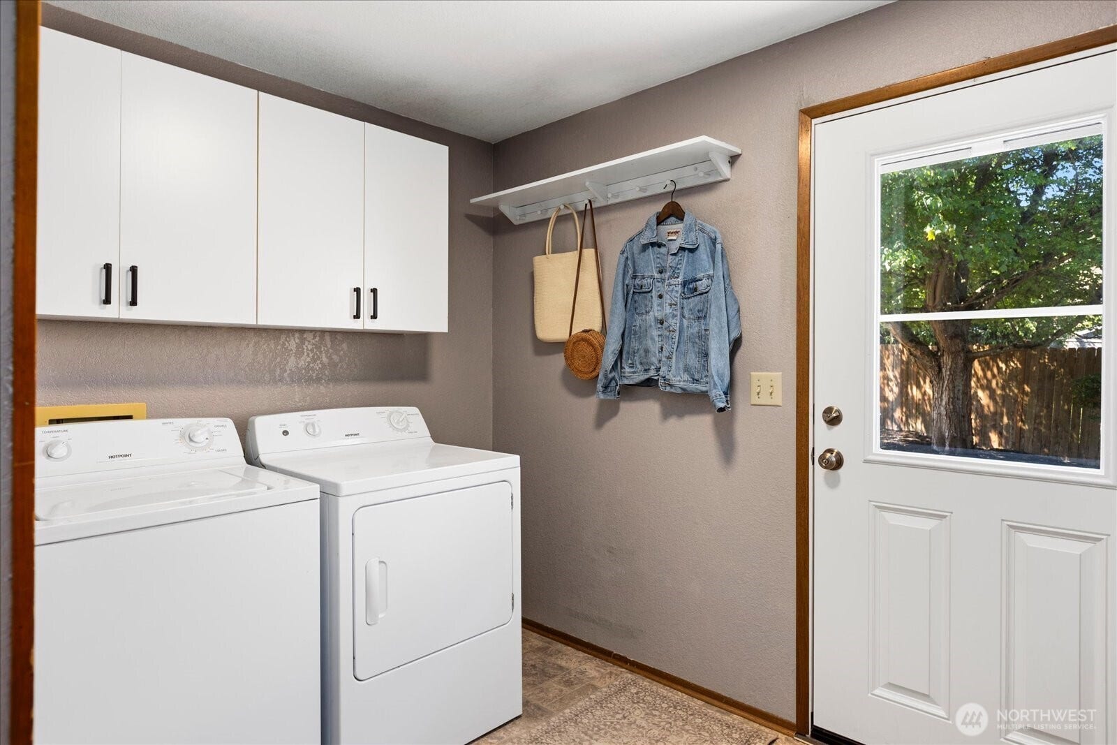 1359 Welling Road, Bellingham, WA 98226 1359 Welling Road, Bellingham, WA 98226