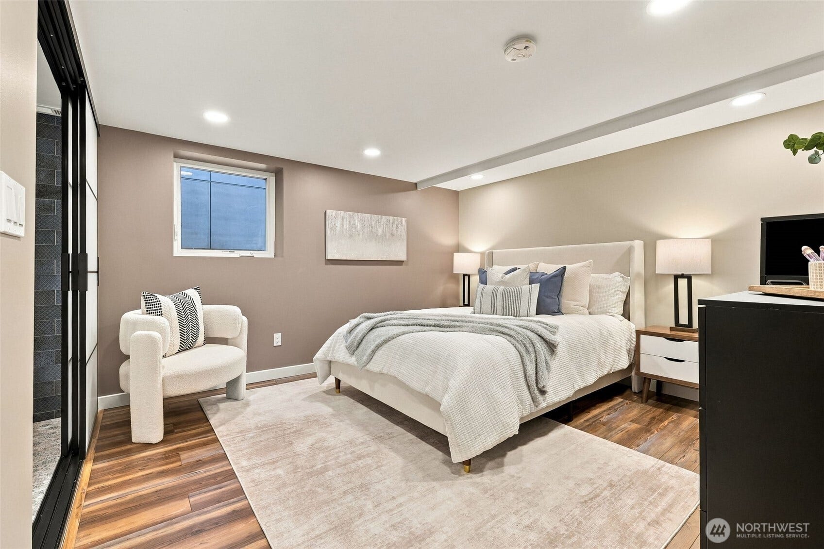 Primary suite with attached spa-like bath