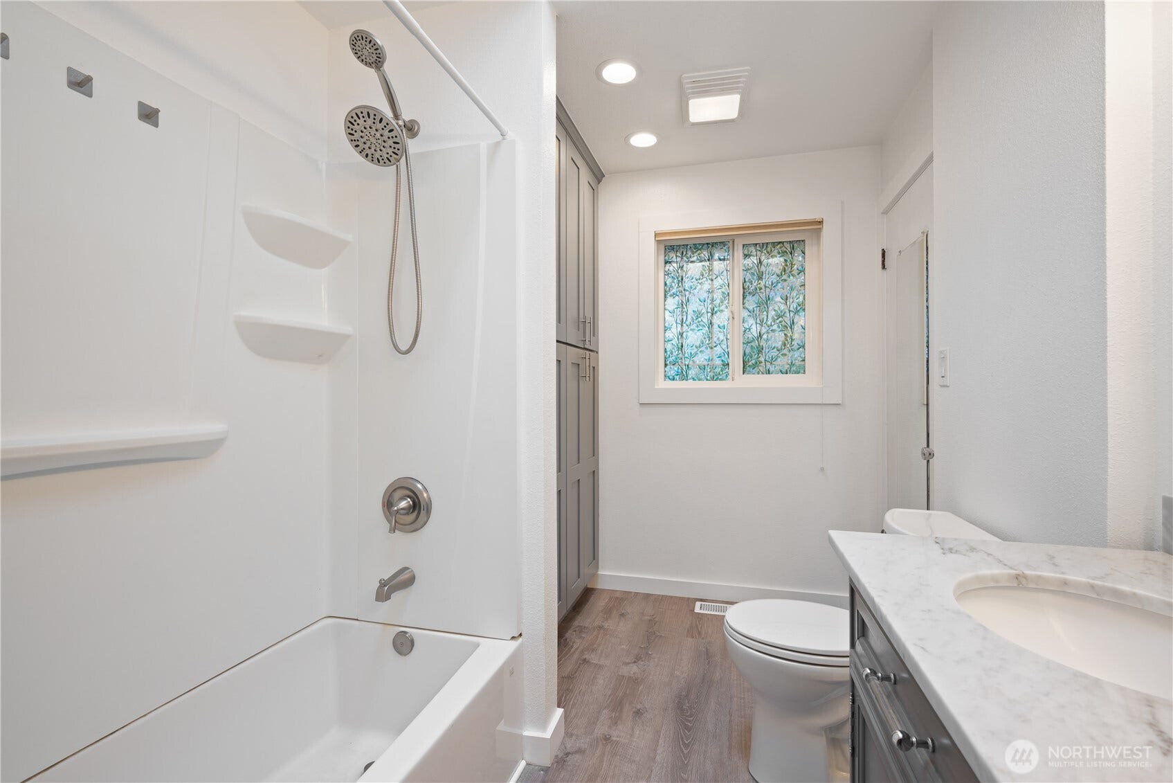 180 Beacon Hill Drive, Longview, WA 98632
