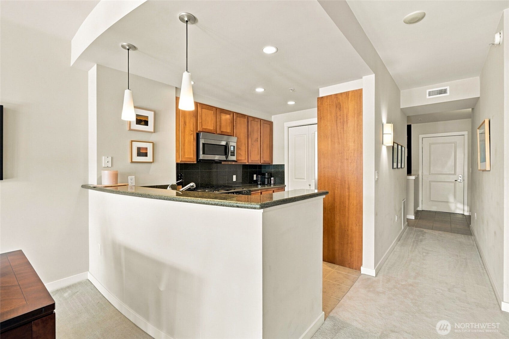 2607 Western Avenue, #1002, Seattle, WA 98121 2607 Western Avenue, #1002, Seattle, WA 98121