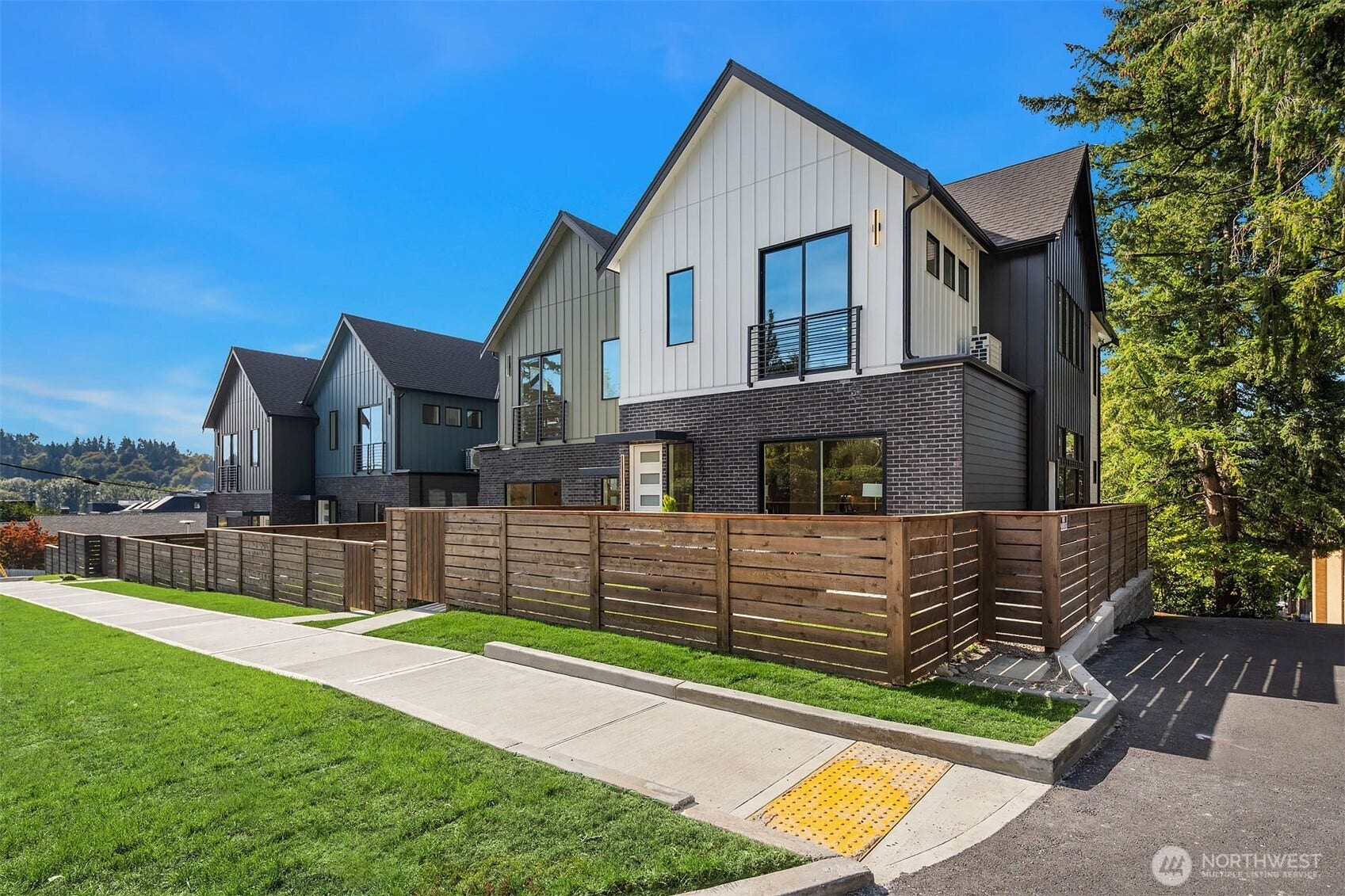 18607 B 104th Avenue NE, Bothell, WA 98011 18607 B 104th Avenue NE, Bothell, WA 98011