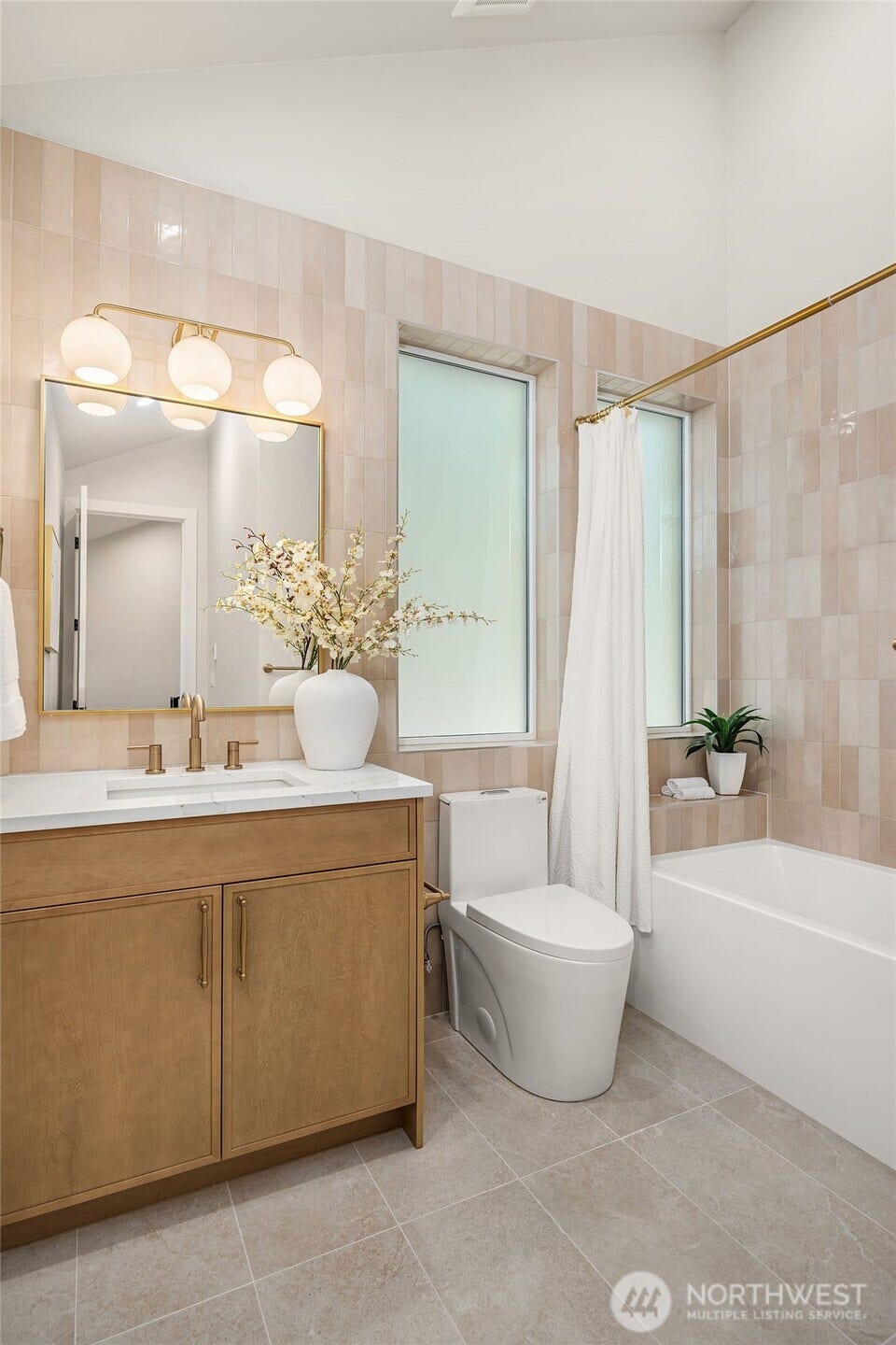 18607 B 104th Avenue NE, Bothell, WA 98011 18607 B 104th Avenue NE, Bothell, WA 98011