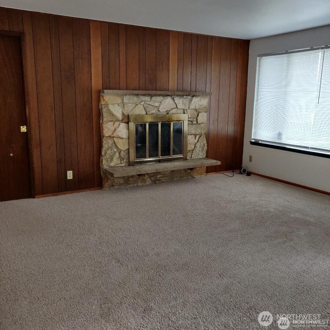 6127 S 126th Place, Seattle, WA 98178