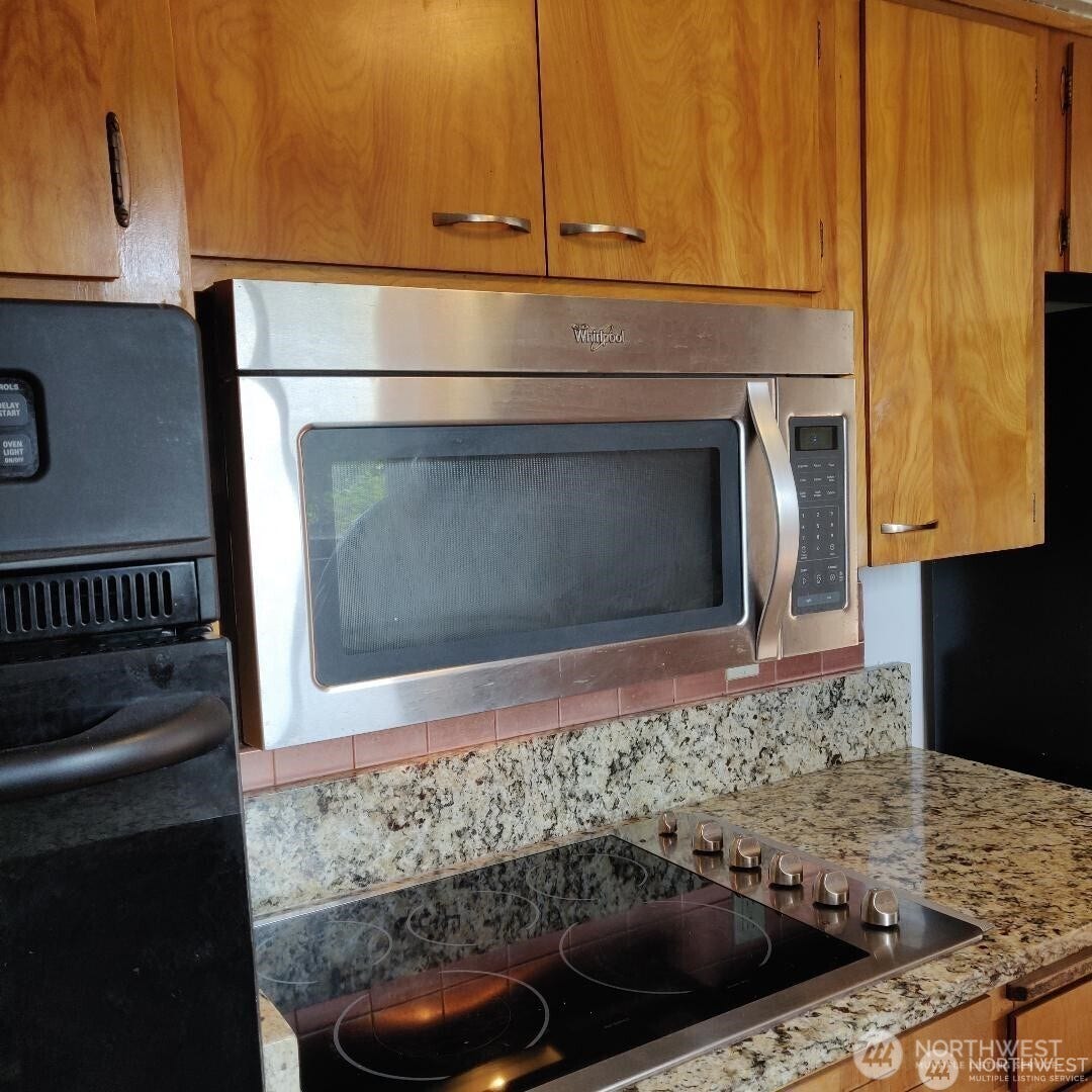 6127 S 126th Place, Seattle, WA 98178
