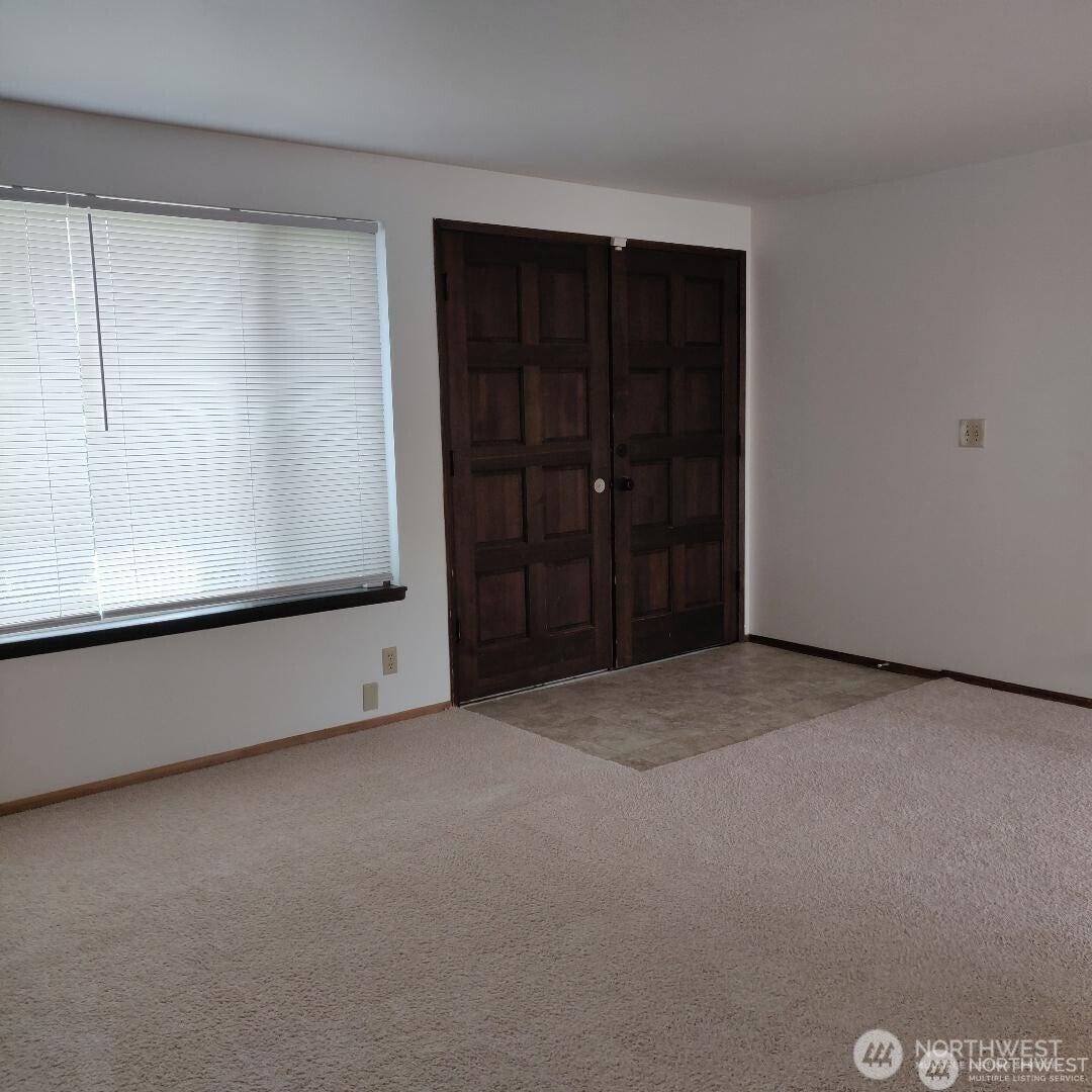 6127 S 126th Place, Seattle, WA 98178
