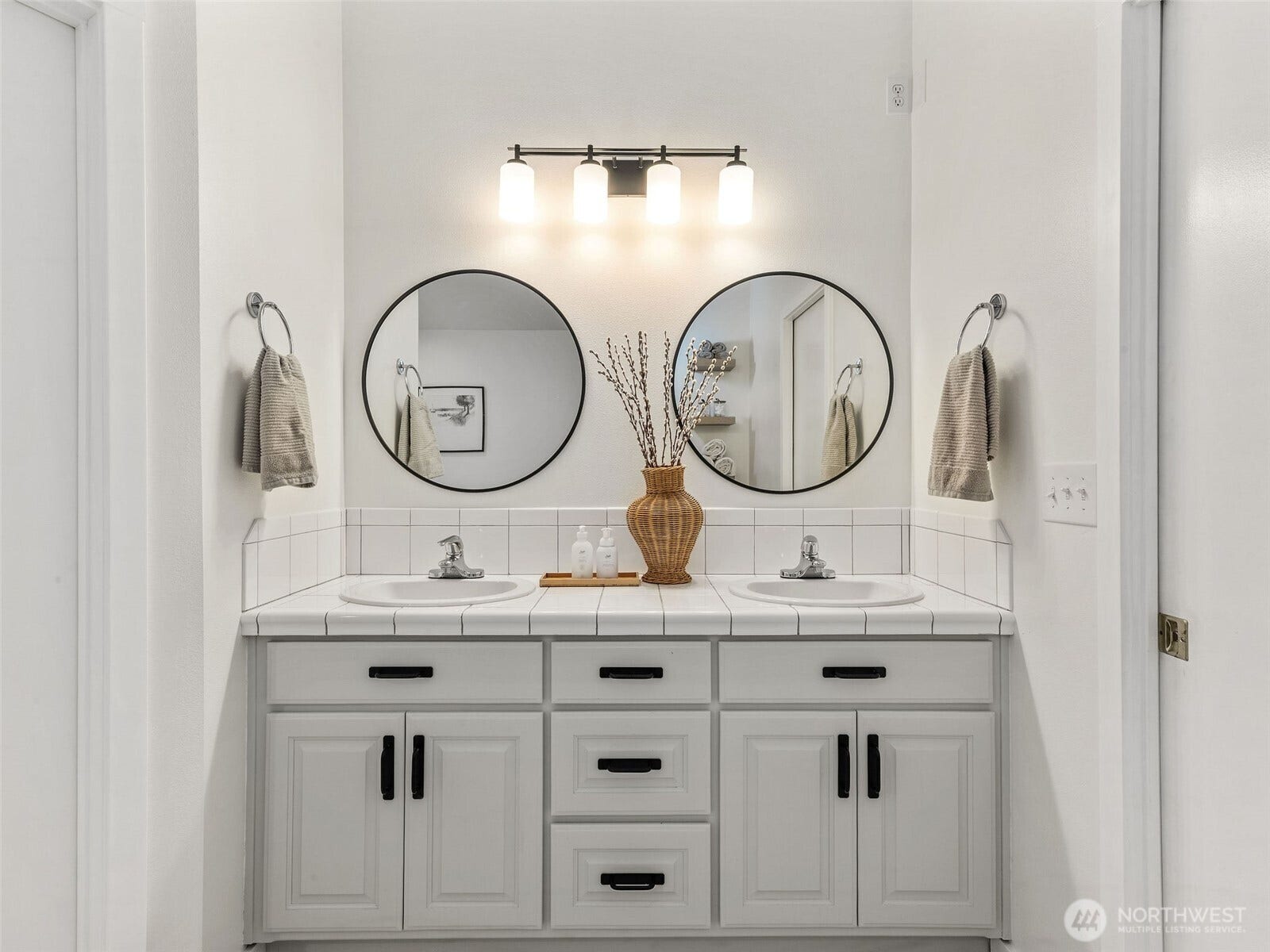 Dual sinks