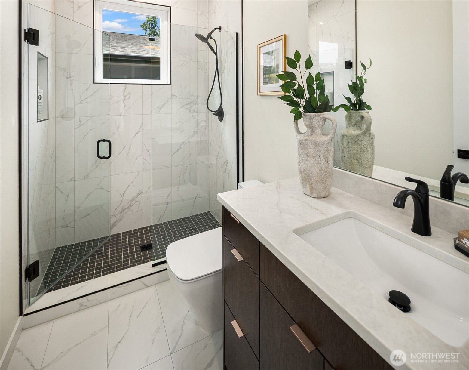 7929 NE 124th Street, Kirkland, WA 98034 Ensuite bath to third bedroom on 2nd Level