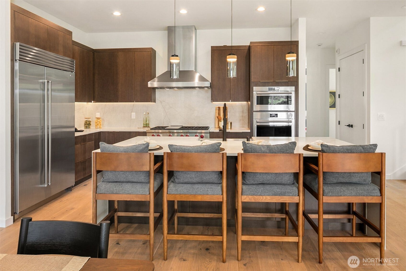 7929 NE 124th Street, Kirkland, WA 98034 7929 NE 124th Street, Kirkland, WA 98034