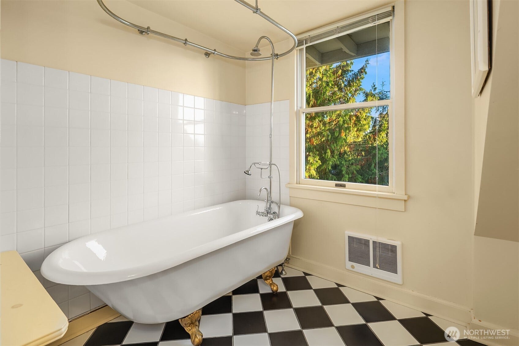726 12th Avenue E, Seattle, WA 98102 726 12th Avenue E, Seattle, WA 98102