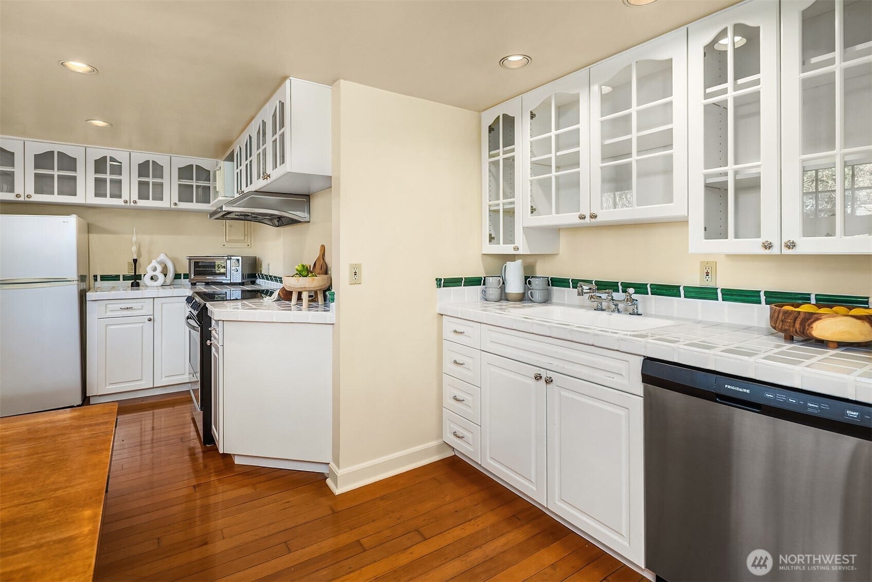 726 12th Avenue E, Seattle, WA 98102 726 12th Avenue E, Seattle, WA 98102