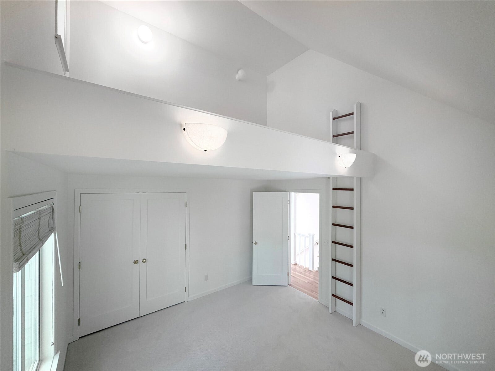8239 E Mercer Way, Mercer Island, WA 98040