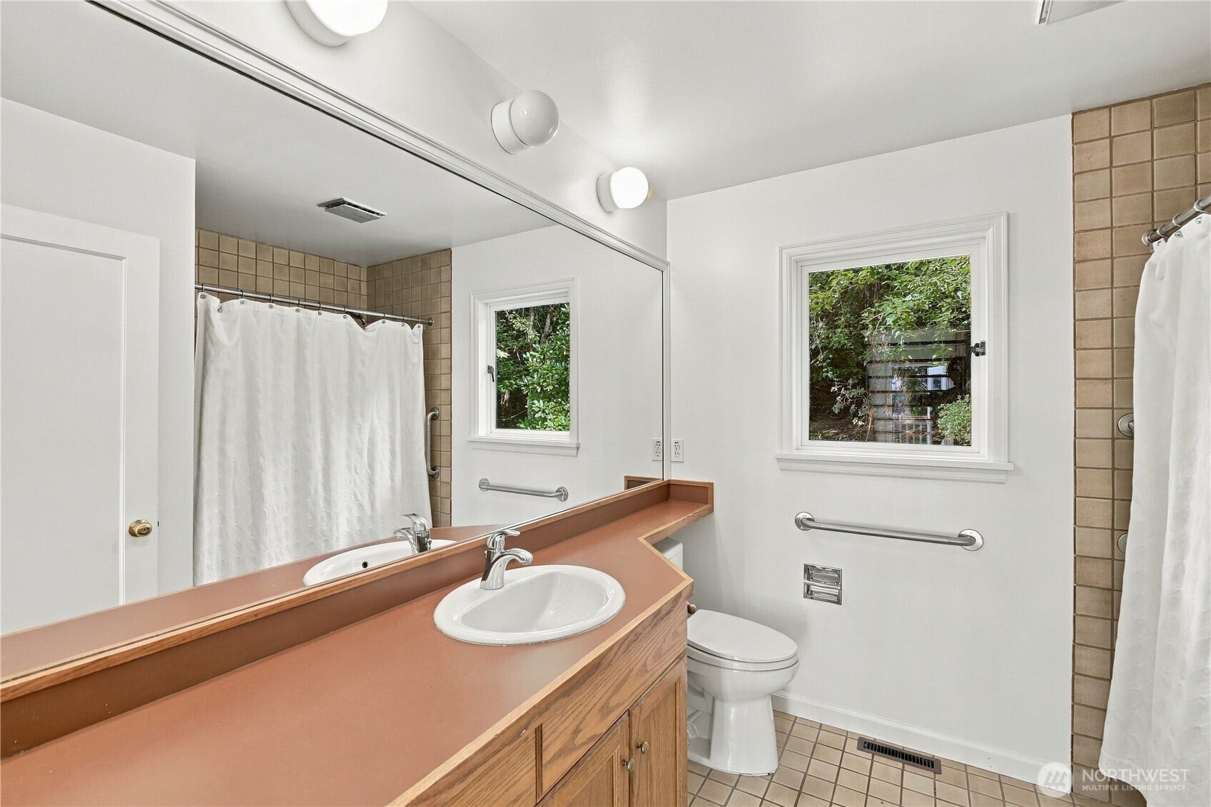 8239 E Mercer Way, Mercer Island, WA 98040