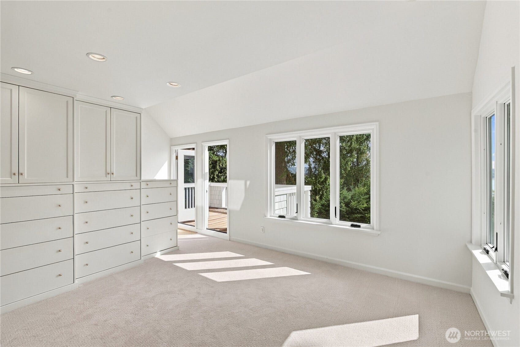 8239 E Mercer Way, Mercer Island, WA 98040