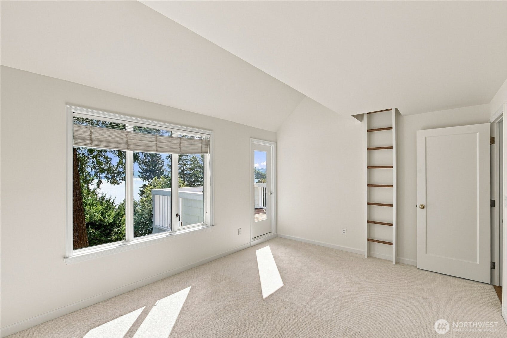 8239 E Mercer Way, Mercer Island, WA 98040