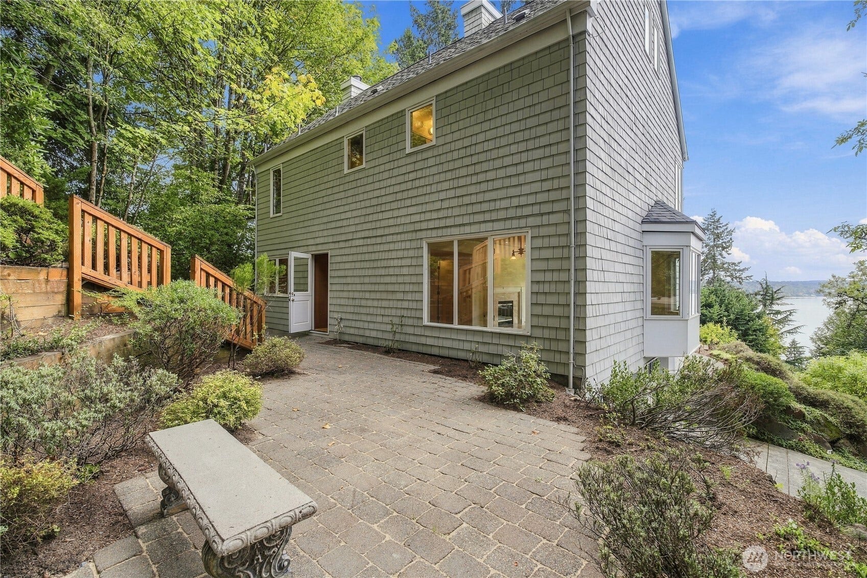 8239 E Mercer Way, Mercer Island, WA 98040