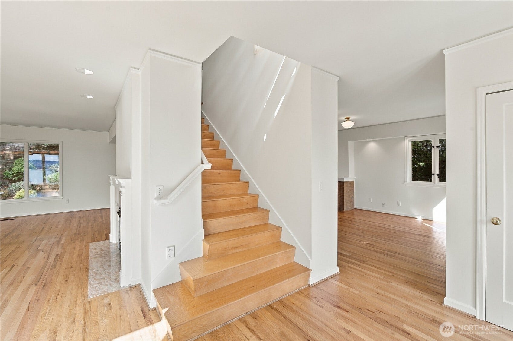 8239 E Mercer Way, Mercer Island, WA 98040