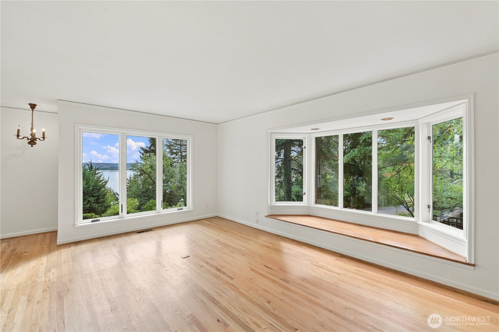 8239 E Mercer Way, Mercer Island, WA 98040