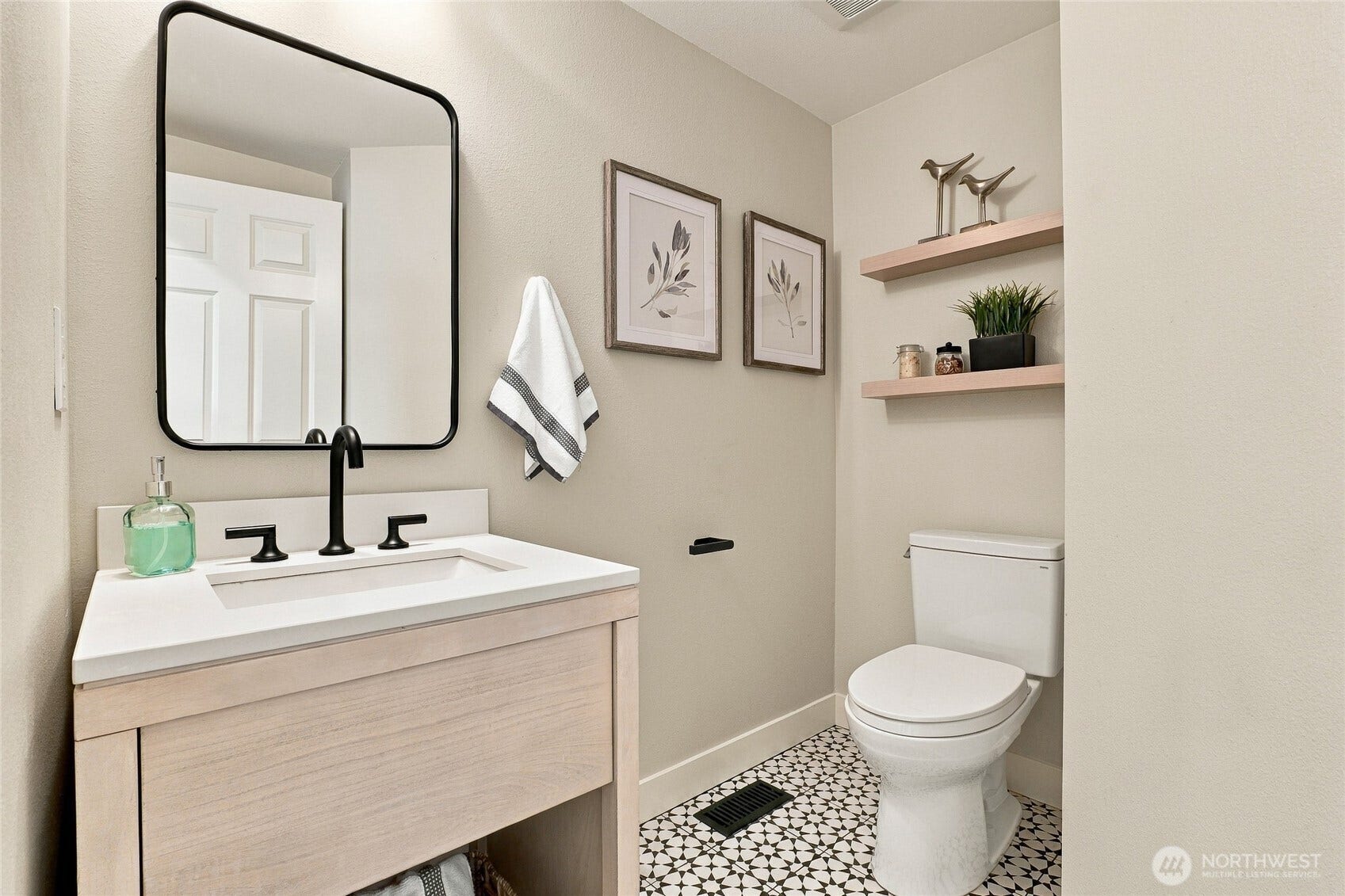 9234 159th Place NE, #102, Redmond, WA 98052
