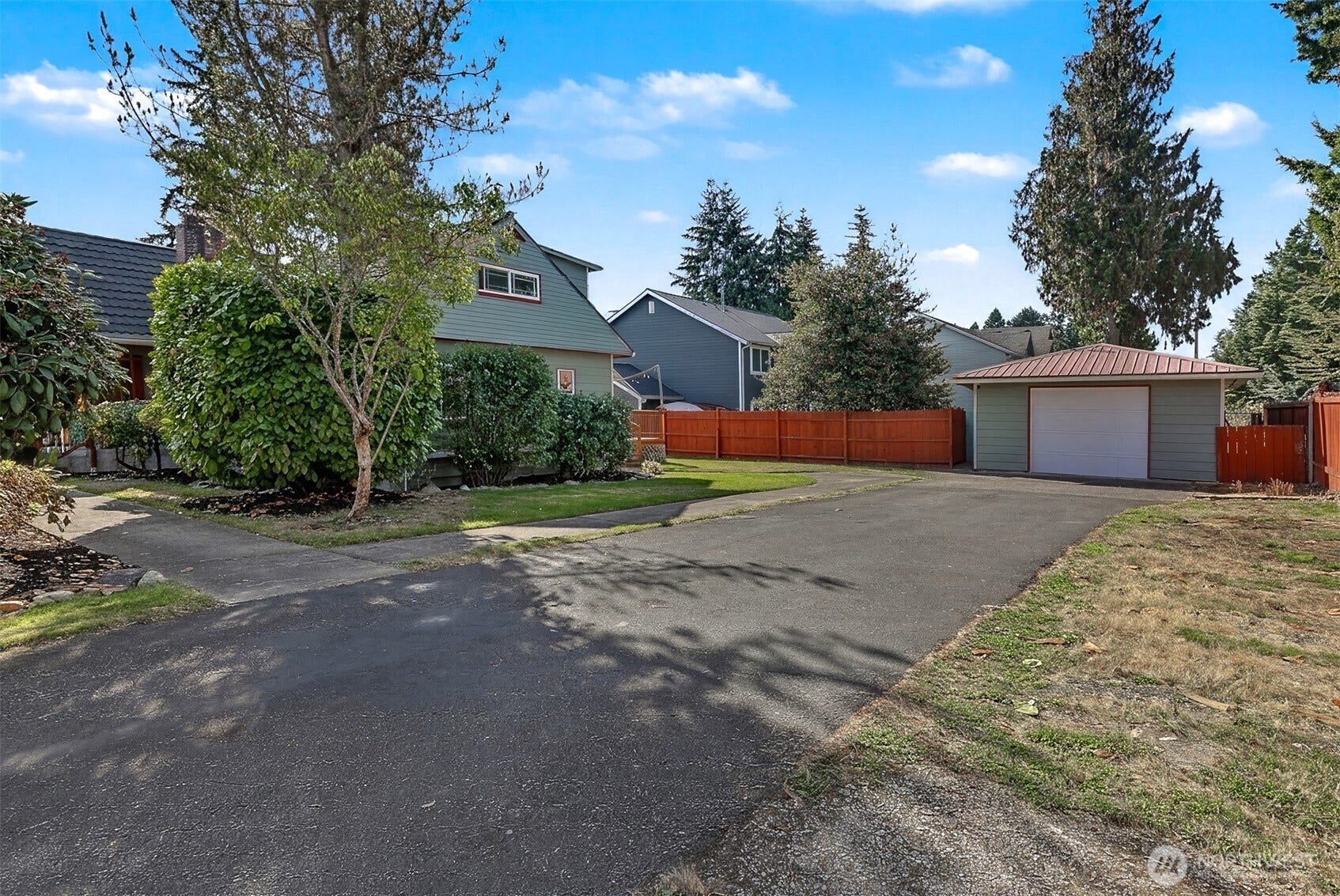 24116 52nd Avenue W, Mountlake Terrace, WA 98043 RV / Boat parking
