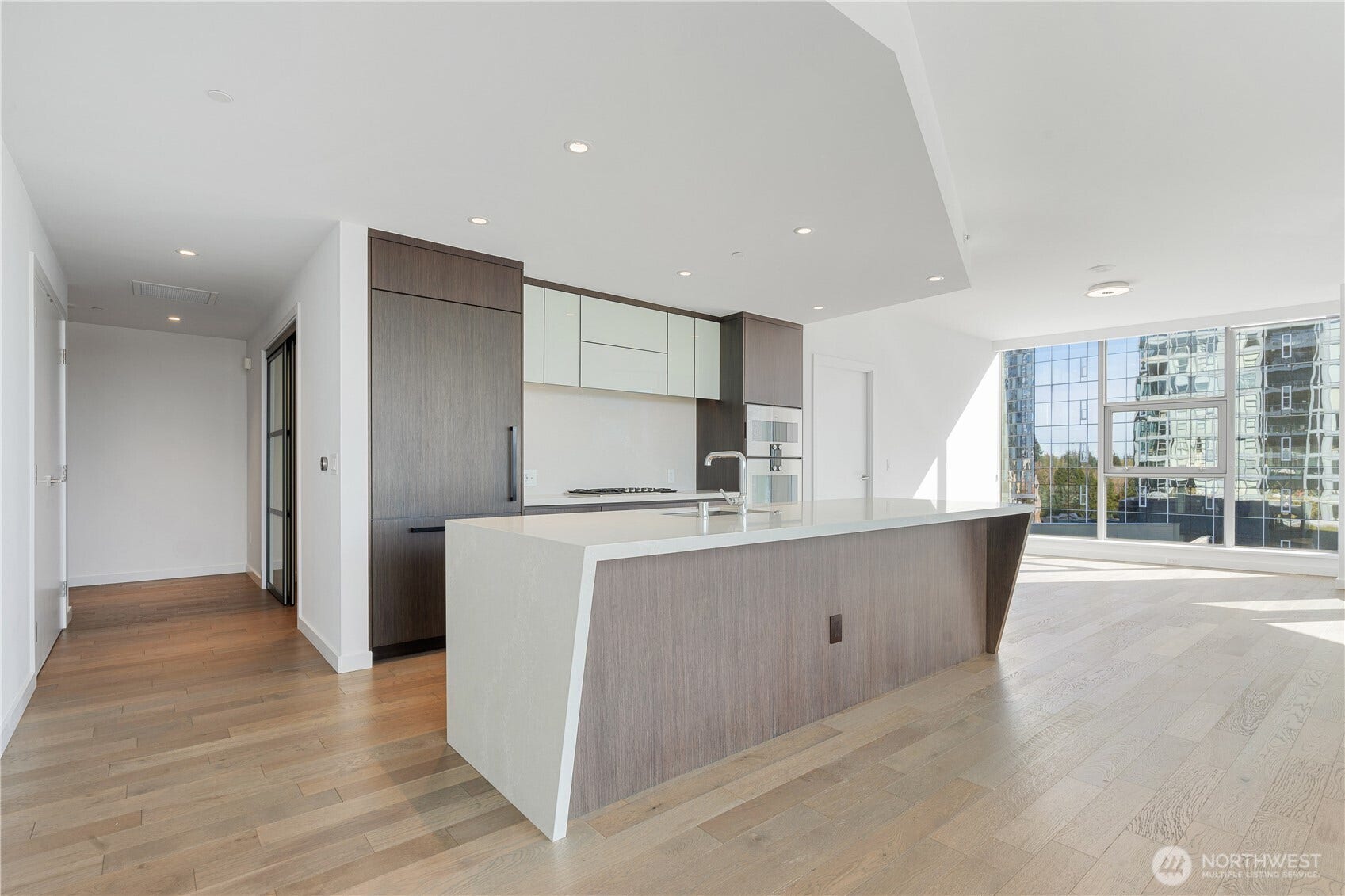 188 bellevue Way NE, #805, Bellevue, WA 98004 .