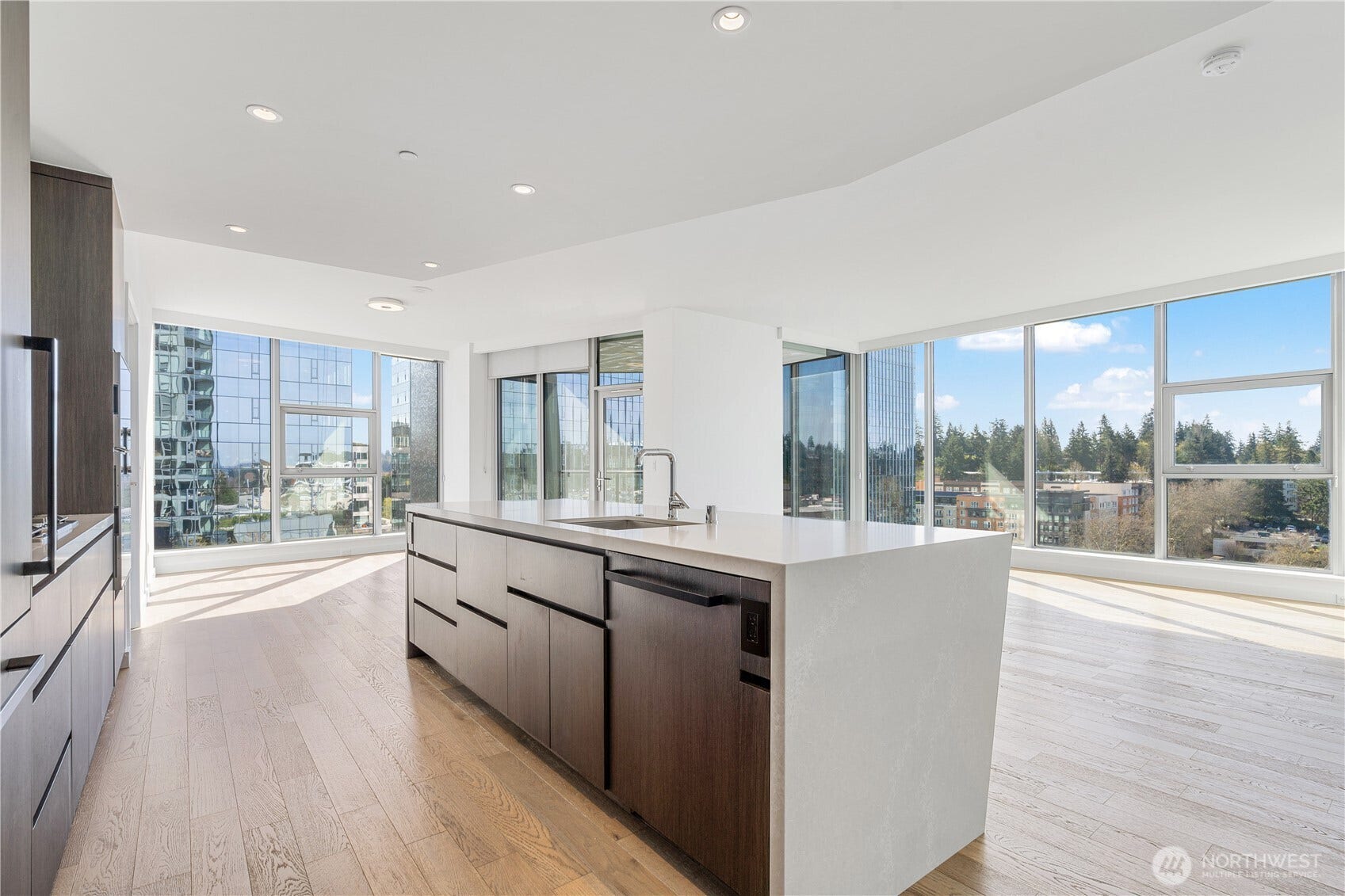 188 bellevue Way NE, #805, Bellevue, WA 98004 .