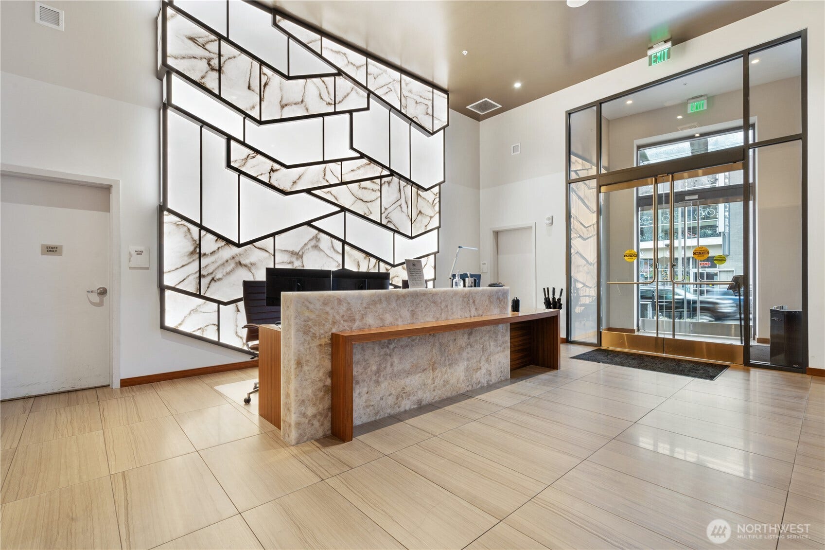 188 bellevue Way NE, #805, Bellevue, WA 98004 .
