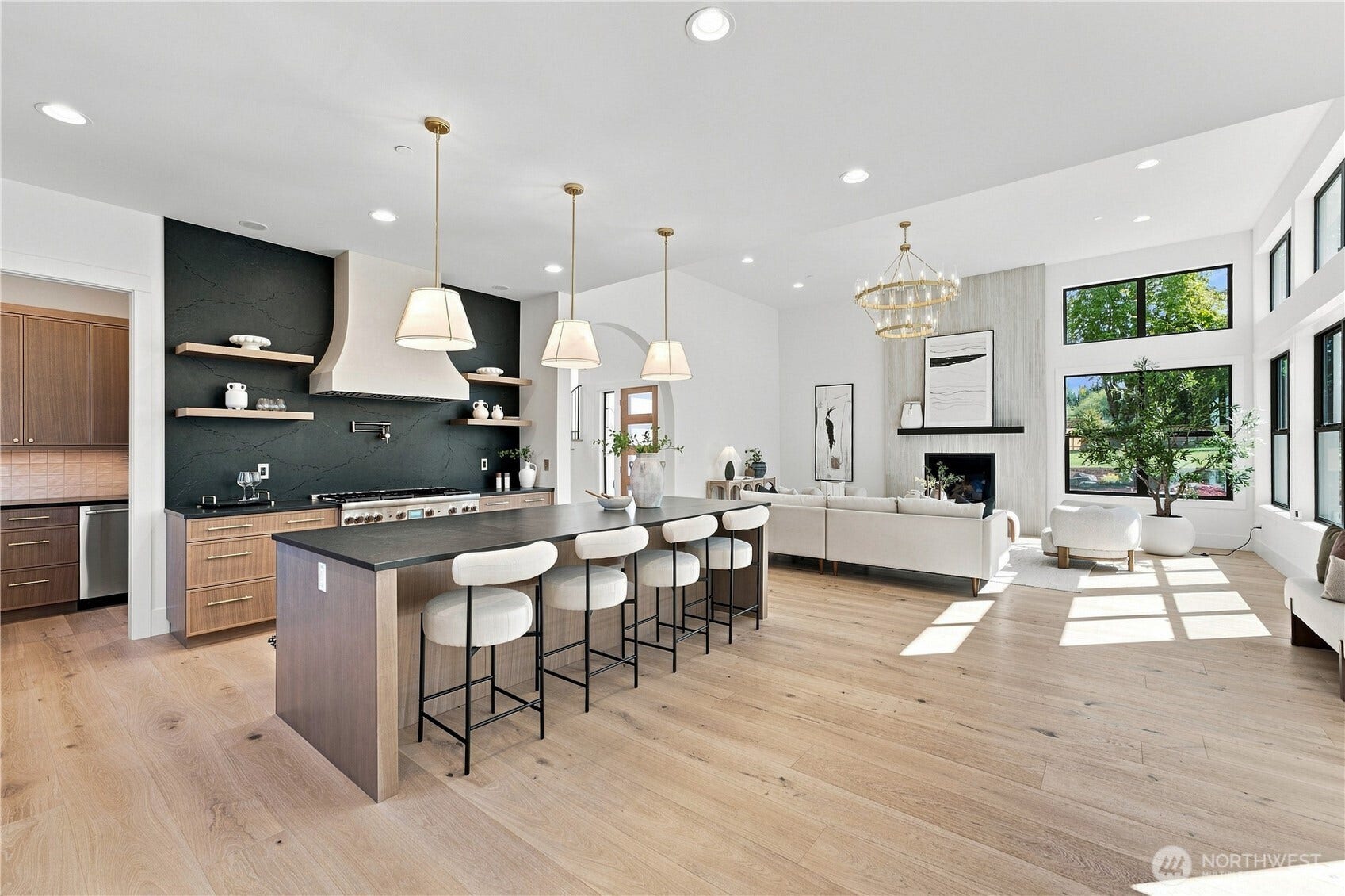 17218 & 17220 NE Woodinville Duvall Road, Woodinville, WA 98072 17218 & 17220 NE Woodinville Duvall Road, Woodinville, WA 98072