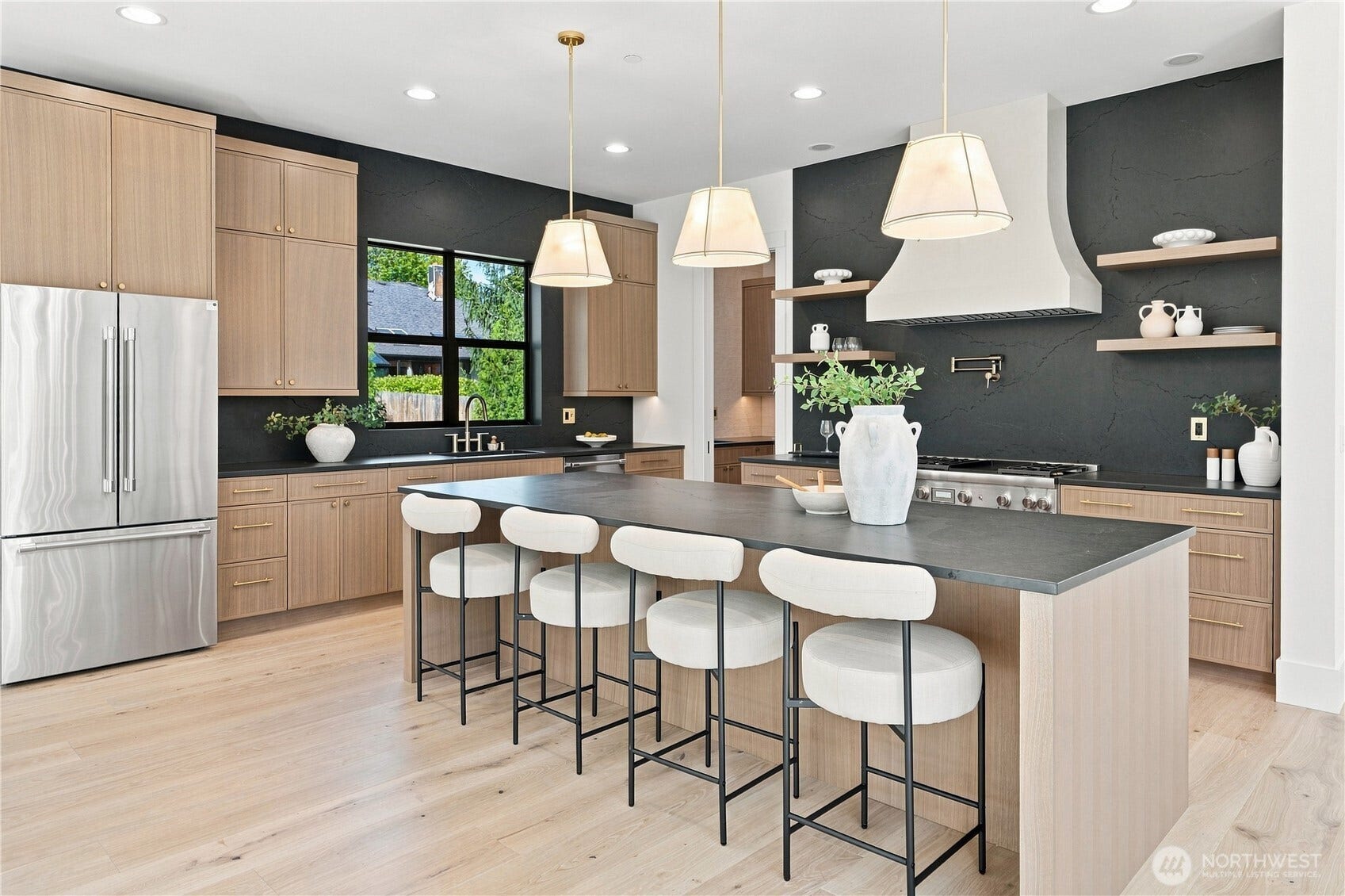 17218 & 17220 NE Woodinville Duvall Road, Woodinville, WA 98072 17218 & 17220 NE Woodinville Duvall Road, Woodinville, WA 98072