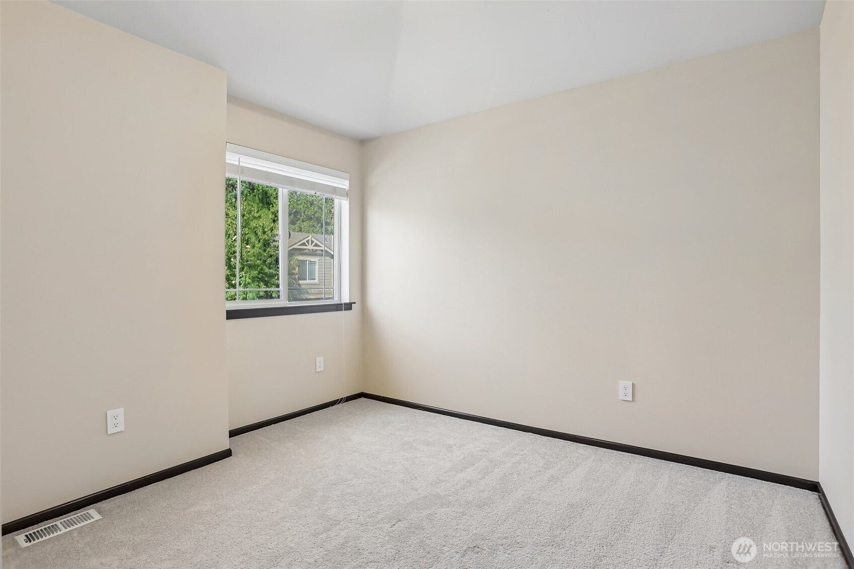 19627 1st Avenue SE, Bothell, WA 98012 19627 1st Avenue SE, Bothell, WA 98012