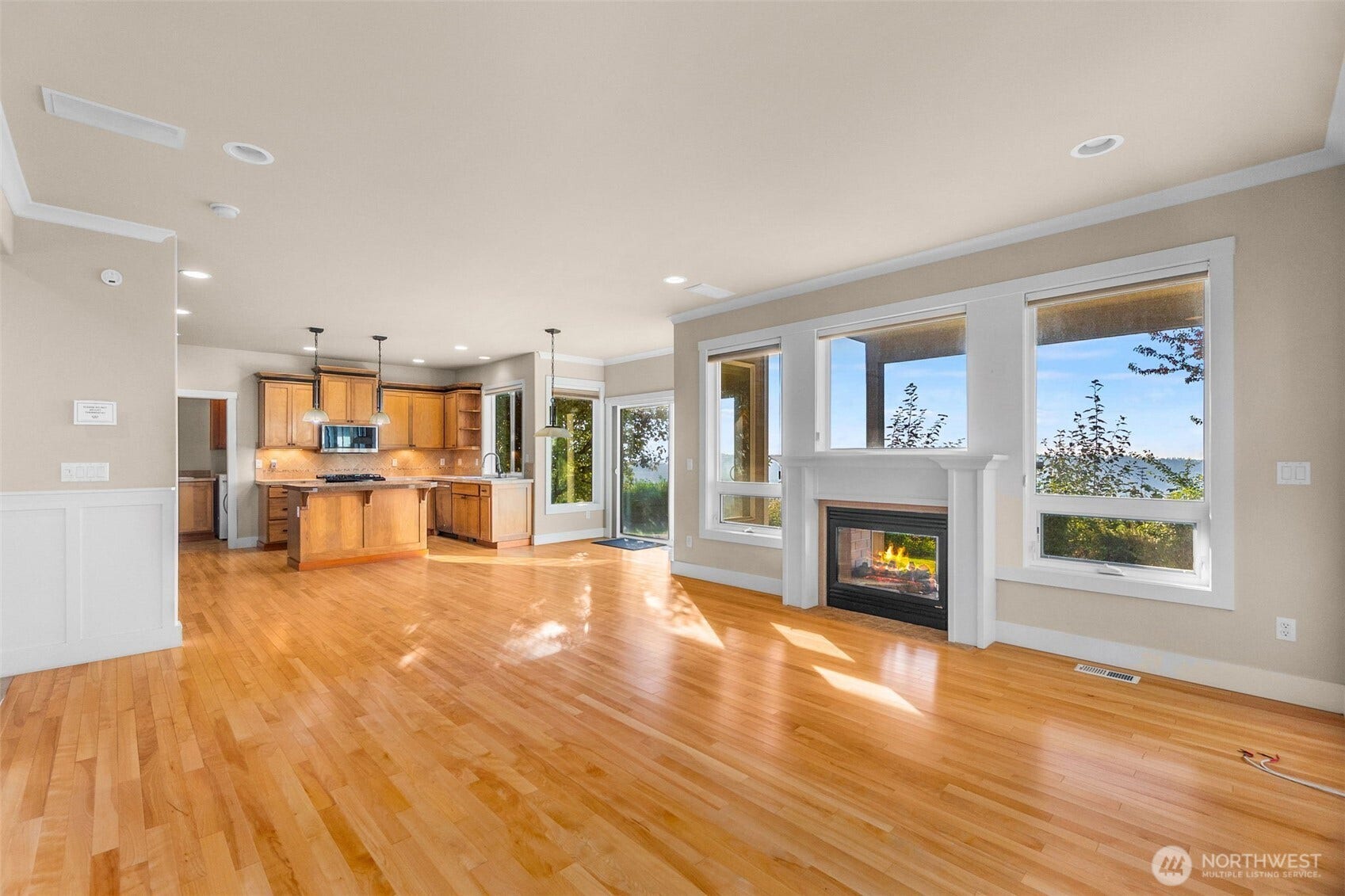 10705 176th Avenue E, Bonney Lake, WA 98391 Great room to Kitchen