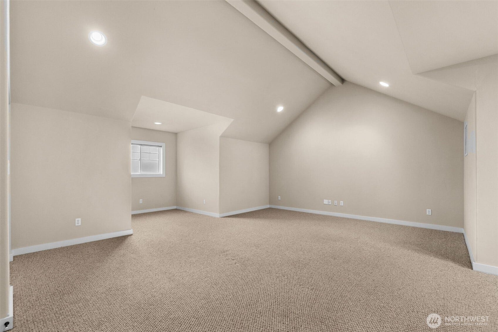10705 176th Avenue E, Bonney Lake, WA 98391 Bonus Room