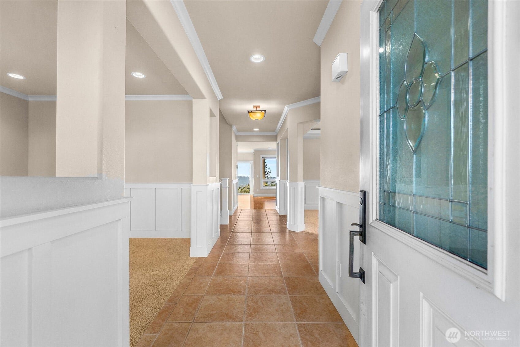 10705 176th Avenue E, Bonney Lake, WA 98391 Entry