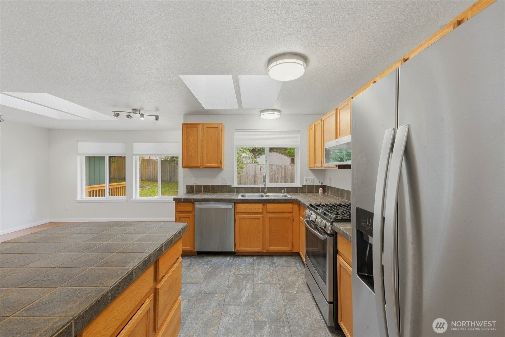 1309 Scarlet Oak Drive SE, Lacey, WA 98503 1309 Scarlet Oak Drive SE, Lacey, WA 98503