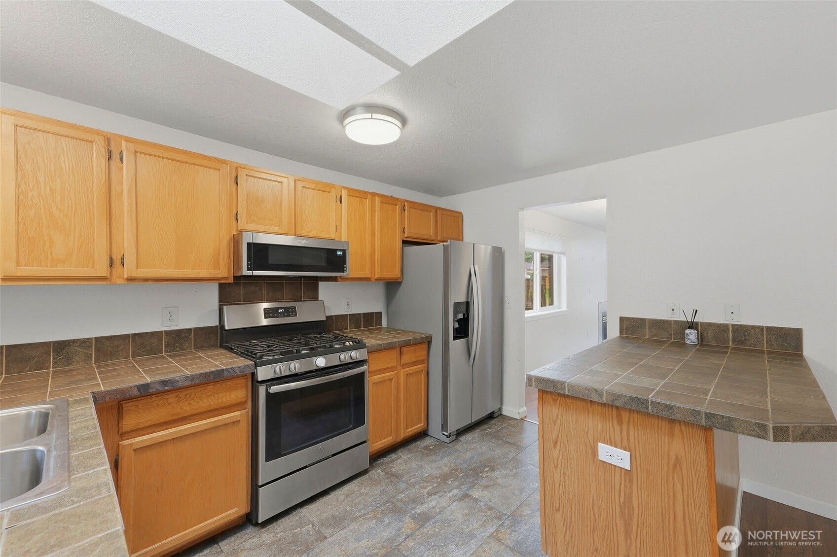 1309 Scarlet Oak Drive SE, Lacey, WA 98503 1309 Scarlet Oak Drive SE, Lacey, WA 98503