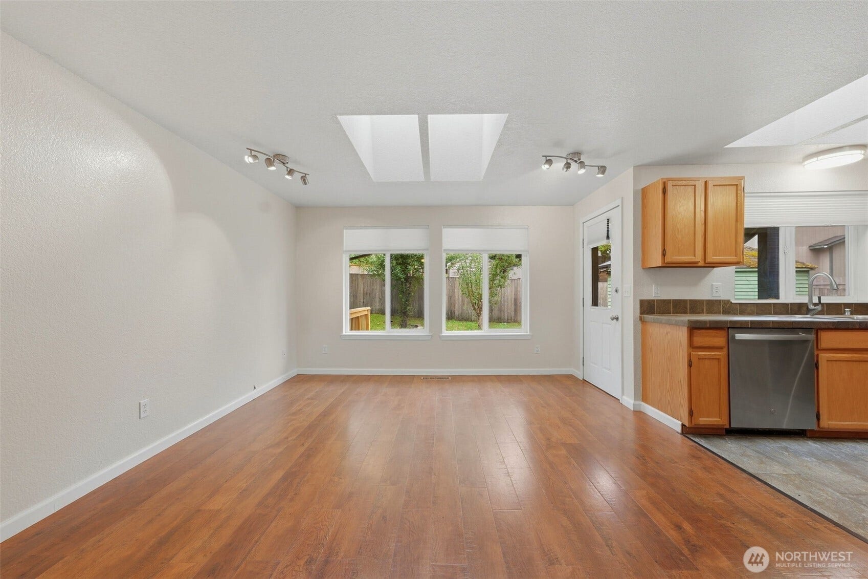 1309 Scarlet Oak Drive SE, Lacey, WA 98503 1309 Scarlet Oak Drive SE, Lacey, WA 98503