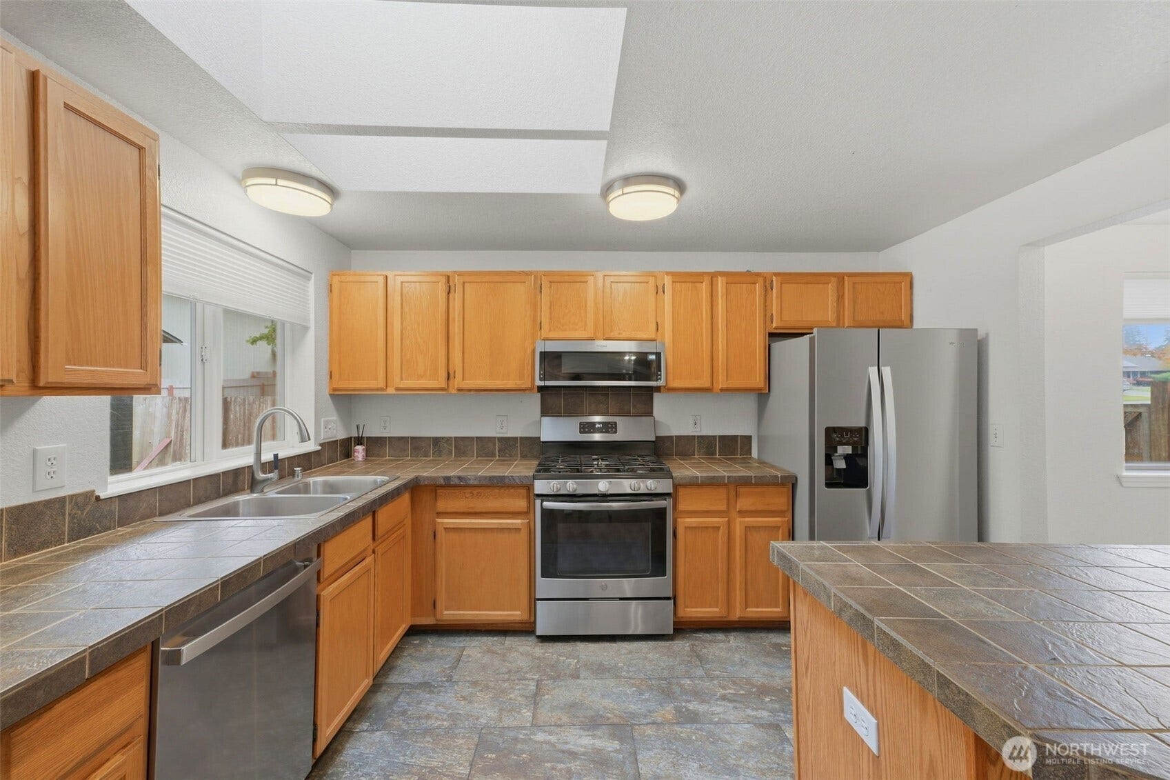 1309 Scarlet Oak Drive SE, Lacey, WA 98503 1309 Scarlet Oak Drive SE, Lacey, WA 98503