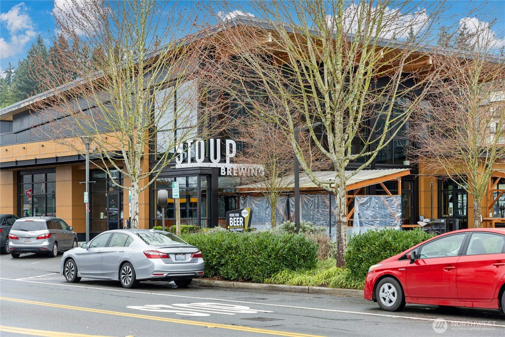 6526 NE 198th Street, Kenmore, WA 98028 Downtown Kenmore with coffee shops and dining is only one mile away.