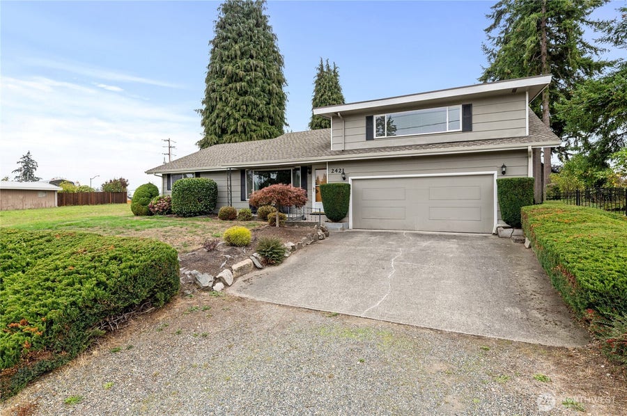 Property photo for 2421 94th Avenue E, Edgewood, WA
