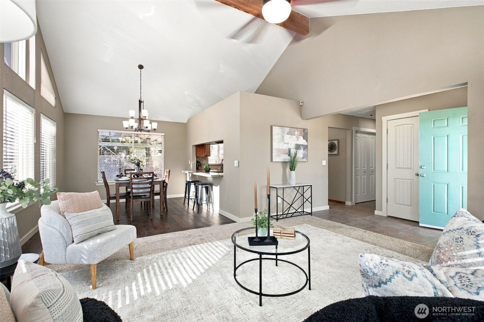 20 Amanda Lane, Selah, WA 98942 Living to Dining