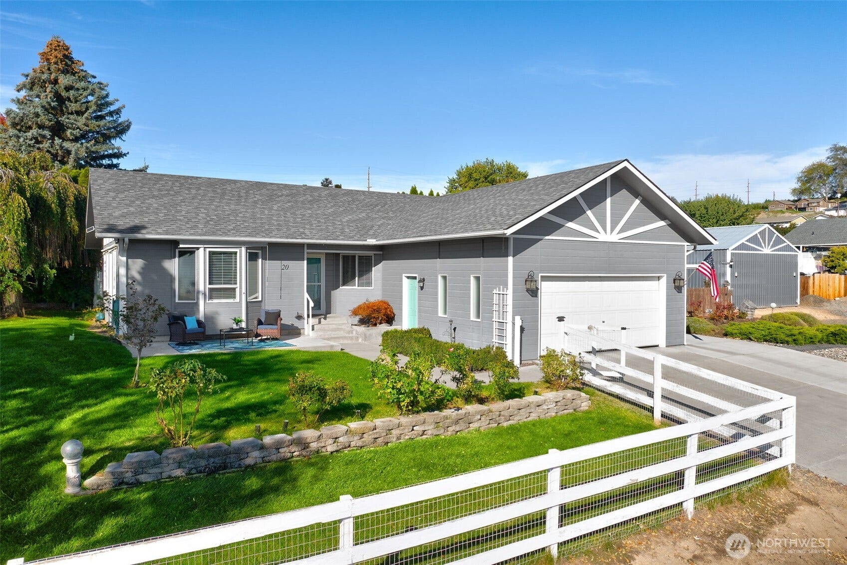 20 Amanda Lane, Selah, WA 98942 Front