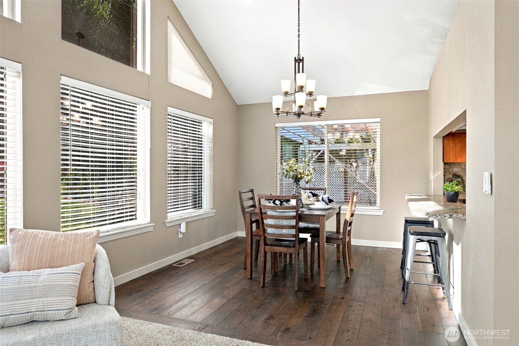 20 Amanda Lane, Selah, WA 98942 Dining from Living