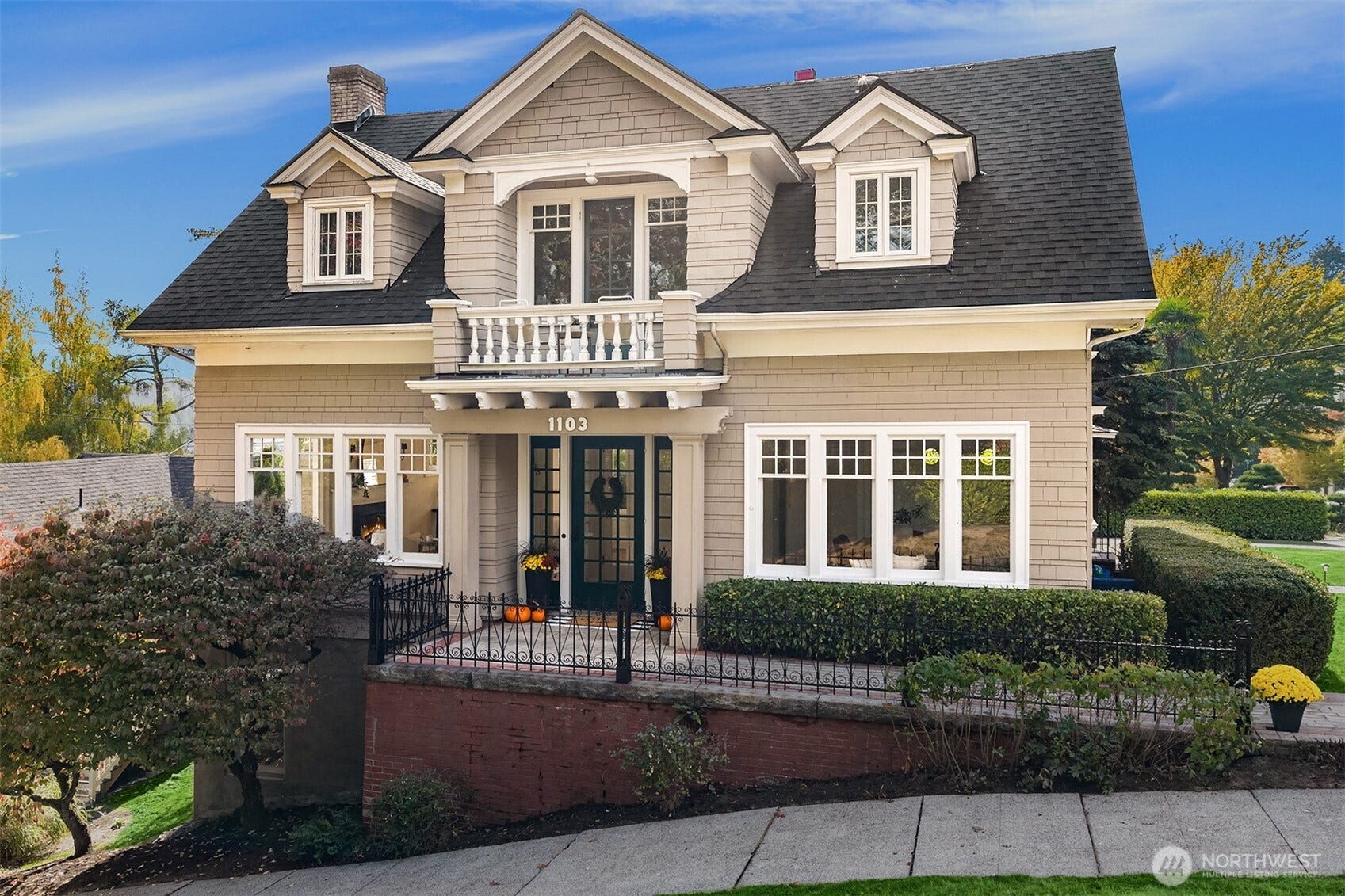 1103 E Hamlin Street, Seattle, WA 98102
